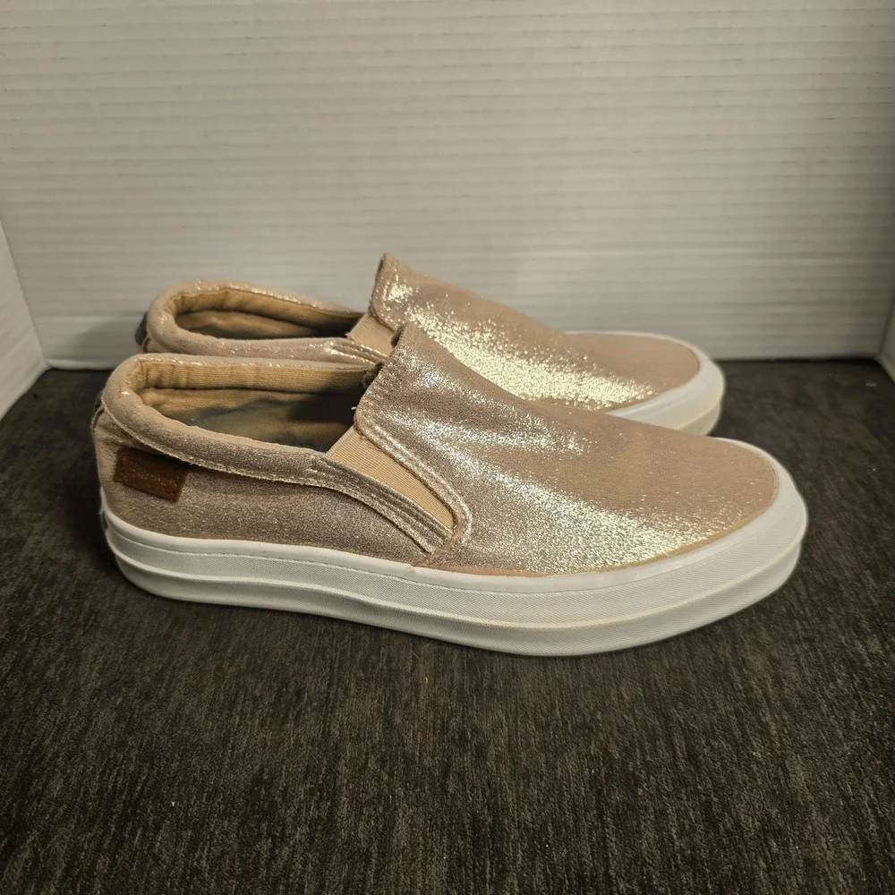 Blowfish Malibu Womens Rose Gold Metallic Slip On Sneakers Low Top Shoes Size 7